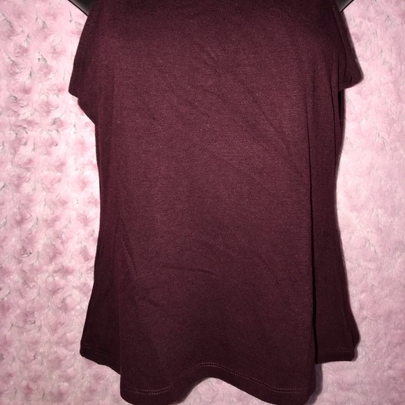 Tops - Picture 8 of 8